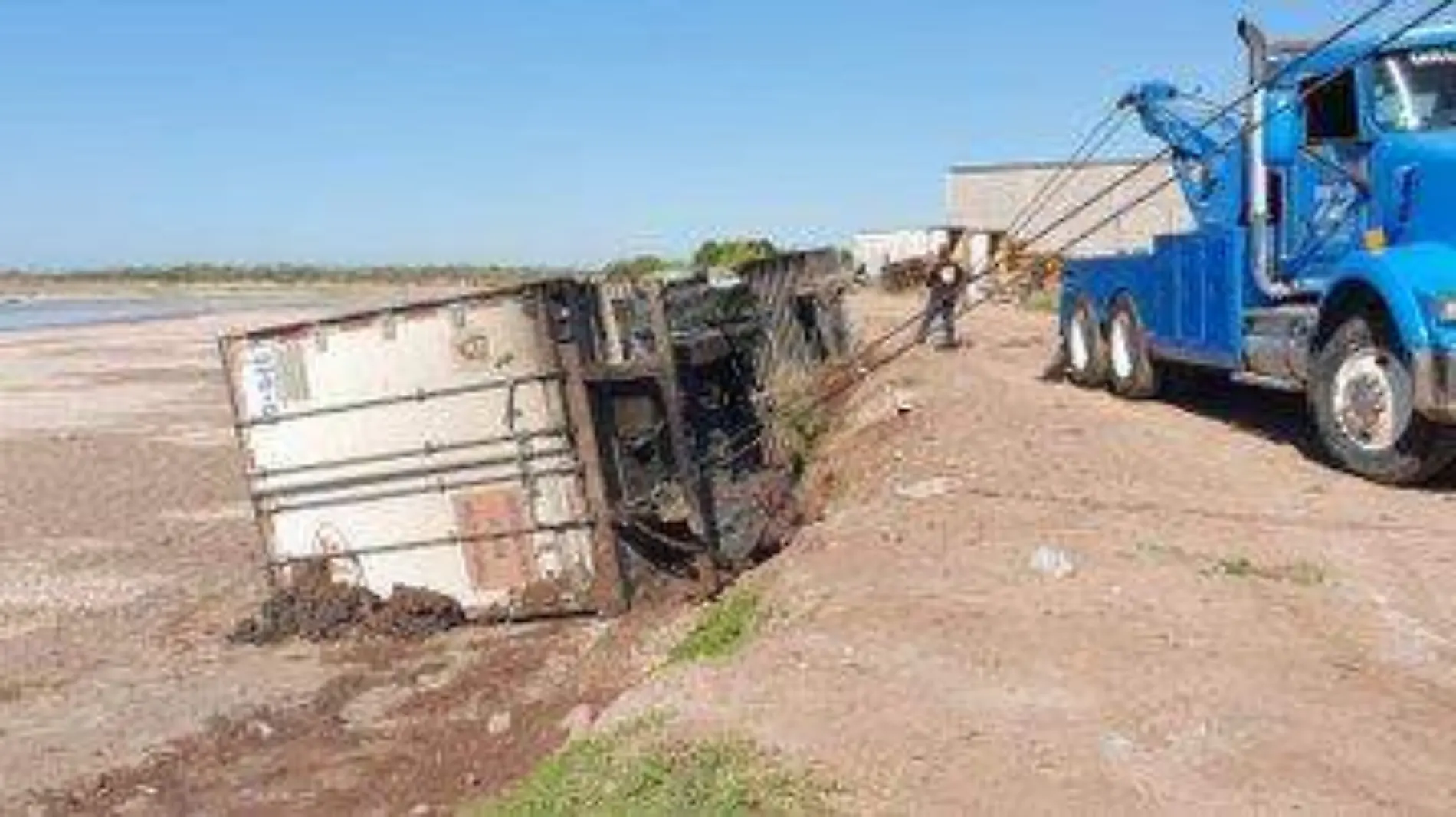 trailer abandonado mariguana